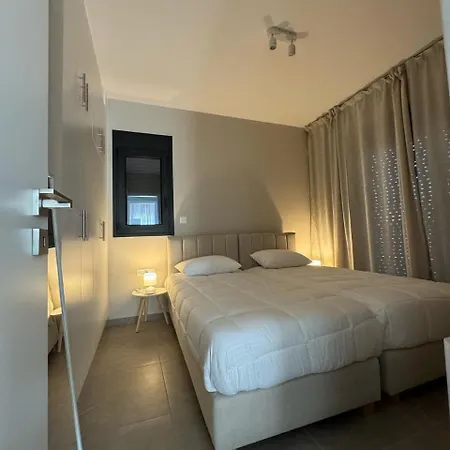 Luxe Benedenwoning Nula 코스 타운