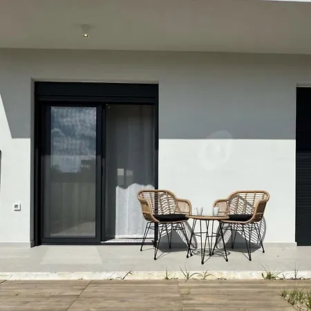 Luxe Benedenwoning Nula *