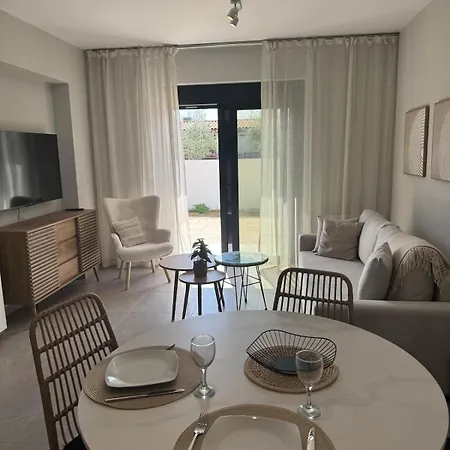 Luxe Benedenwoning Nula Kos