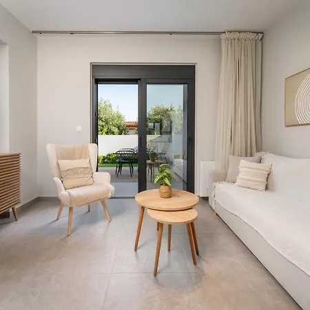 Luxe Benedenwoning Nula 코스 타운