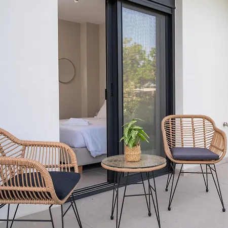 Luxe Benedenwoning Nula 아파트